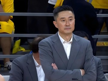 NBA直播-杜锋做出1个重要决定！辞退广东队得分王，季后赛4名外援确定